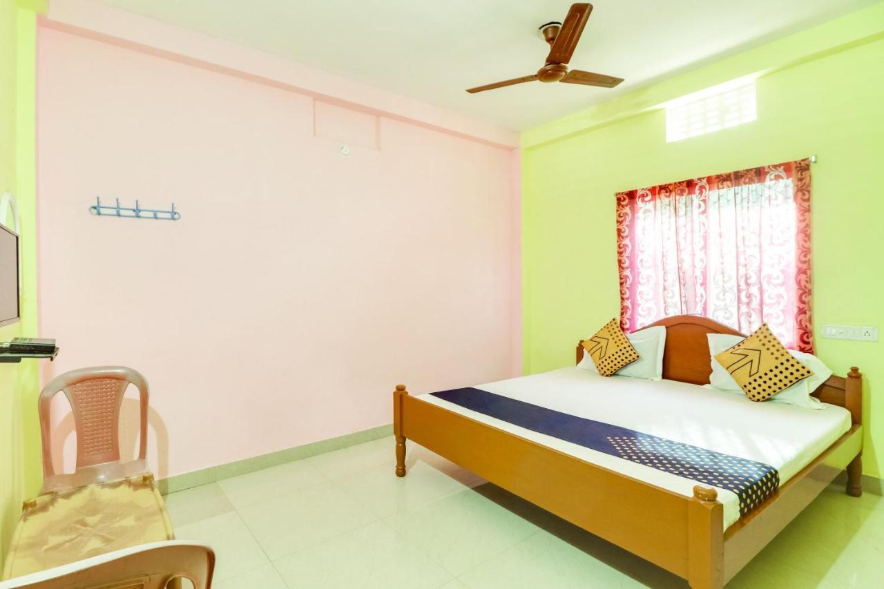 Spot On 68703 Delight Inn Puri Bagian luar foto